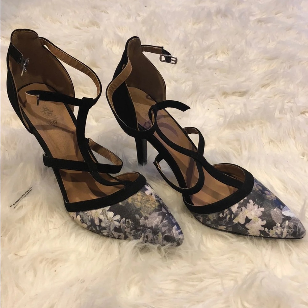 Flower Print Pumps